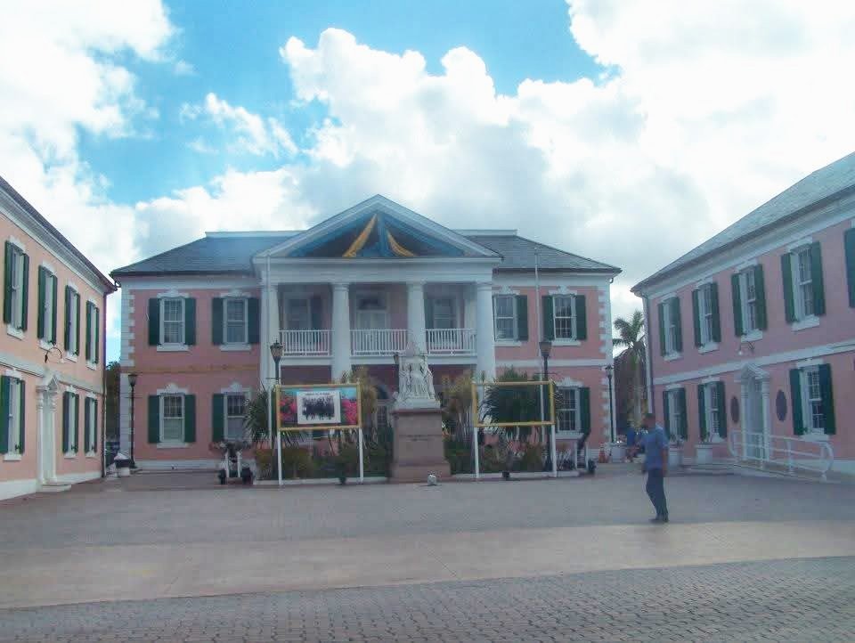 #Bahamas es uno de los lugares más lindos del #Caribe. Plazas turquesas, color, calor, ritmo y gastronomía para conocer su cultura y sus tradiciones. 
#familiaviajera #travellerlife #ViajerosArgentinos #viajando #vacaciones #lugaresparavisitar #viajesyturismo #travel #travelgram