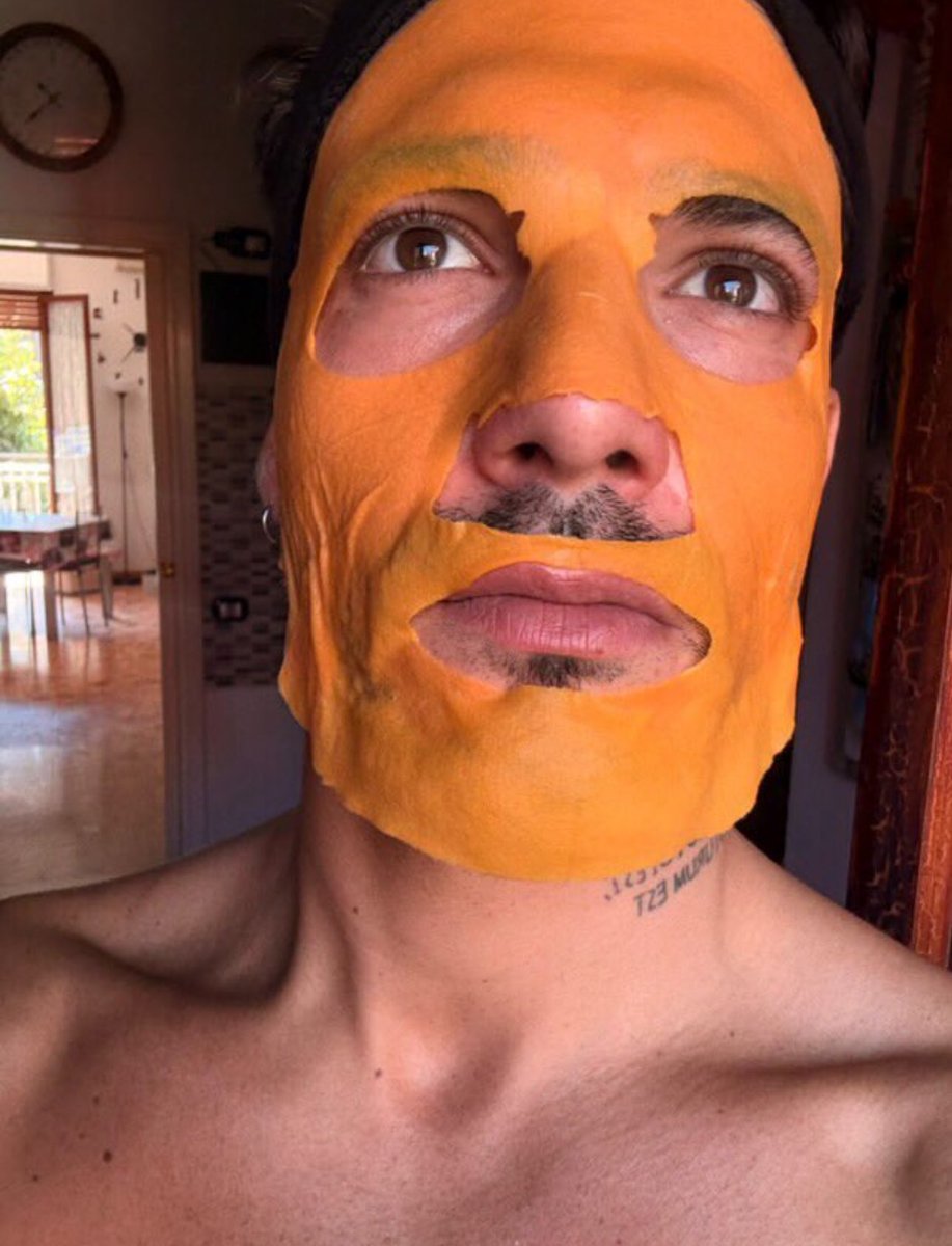 LeSpolverine's tweet photo. Da così a COSÌ💀.
Persona non inventabile😂.
#shailenzo #lolliners #spolverine https://t.co/o8Mia1iZZ3