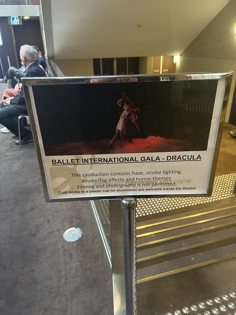 TroyGhostwalker's tweet photo. Dracula the Ballet was amazing #qpac #Dracula #draculaballet https://t.co/ZgAzPSwORM