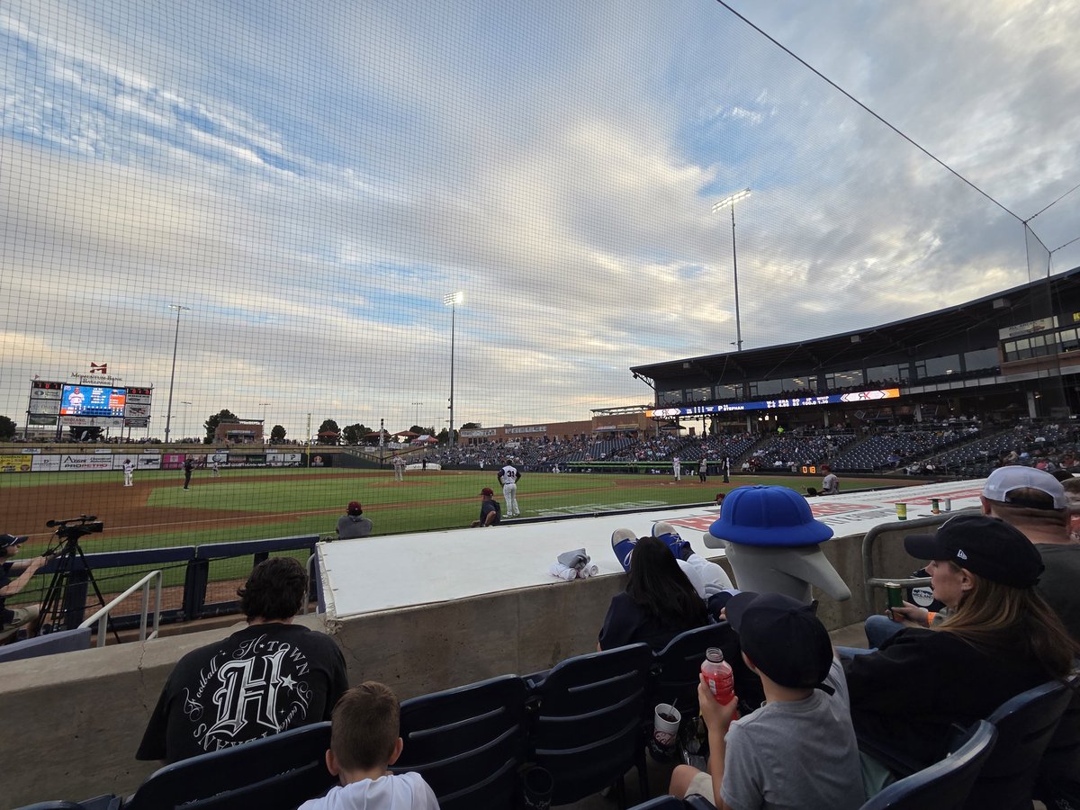 Proman56NP's tweet photo. Beautiful night in Midland to check out @RidersBaseball vs. @RockHounds 

#MILB #Midland #Texas #Baseball https://t.co/g4gVbfegei