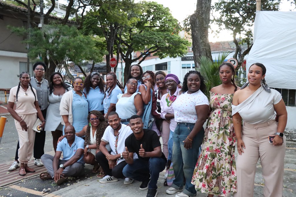 C.N.O.A. tweet media