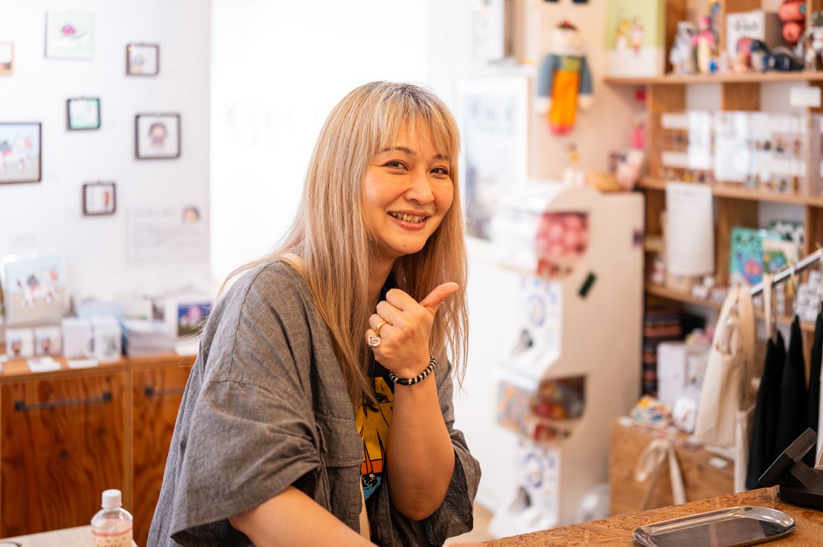 【本日作家在廊日】
9/7（日）13時ごろより現在個展開催中のTRAMPOLINE <a href="/tram__poline/">trampoline</a> さんとべつやくれい <a href="/betsuyaku/">べつやく　れい</a> さんが在廊予定です。是非この機会にお立ち寄り下さい。

大江戸線蔵前駅A5出口徒歩3分🚶‍♂️🐕🛸