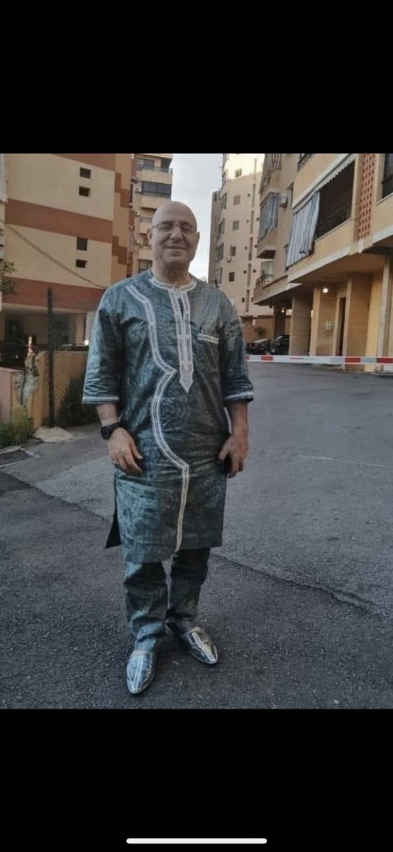 مستعد إدفع نص عمري واعرف شو بيتعاطى #فيصل_عبد_الساتر 🤦😂😂😂
يا خي كيف بعدكم بتستقبلوه على الشاشات ؟ لا فهم ولا منطق ولا شحار!!! 
إنسان مريض حقود وغبي جداً 

#لبنان #بيروت #فيصل_عبدالساتر #جنوب_لبنان