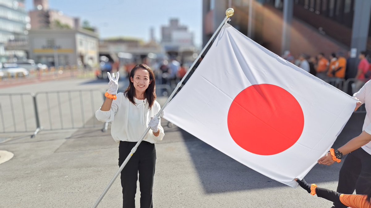 junko_aichi3's tweet image. 私はサッカー日本代表のサポーターなので
海外アウェイ遠征には
必ず日の丸🇯🇵を持参し掲げて
全力応援‼️‼️🇯🇵🇯🇵
今日はアメリカ🇺🇸でメキシコ🇲🇽戦
気持ちだけアウェイへ
頑張って　サムライブルー🇯🇵
沢山の仲間が現地へ
#サッカー日本代表
#サムライブルー
#杉本じゅんこ
#サッカー日本代表戦…