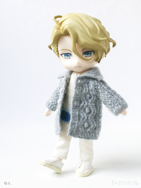 4/7
ギザギザ＆ぽこぽこジャケット
新色：くすみうす緑
　　　からすうり（茶がかった濃いオレンジ）
　　　メランジグレー
#手編み #ねんどろいどどーる #オビツ11 #ドールニット