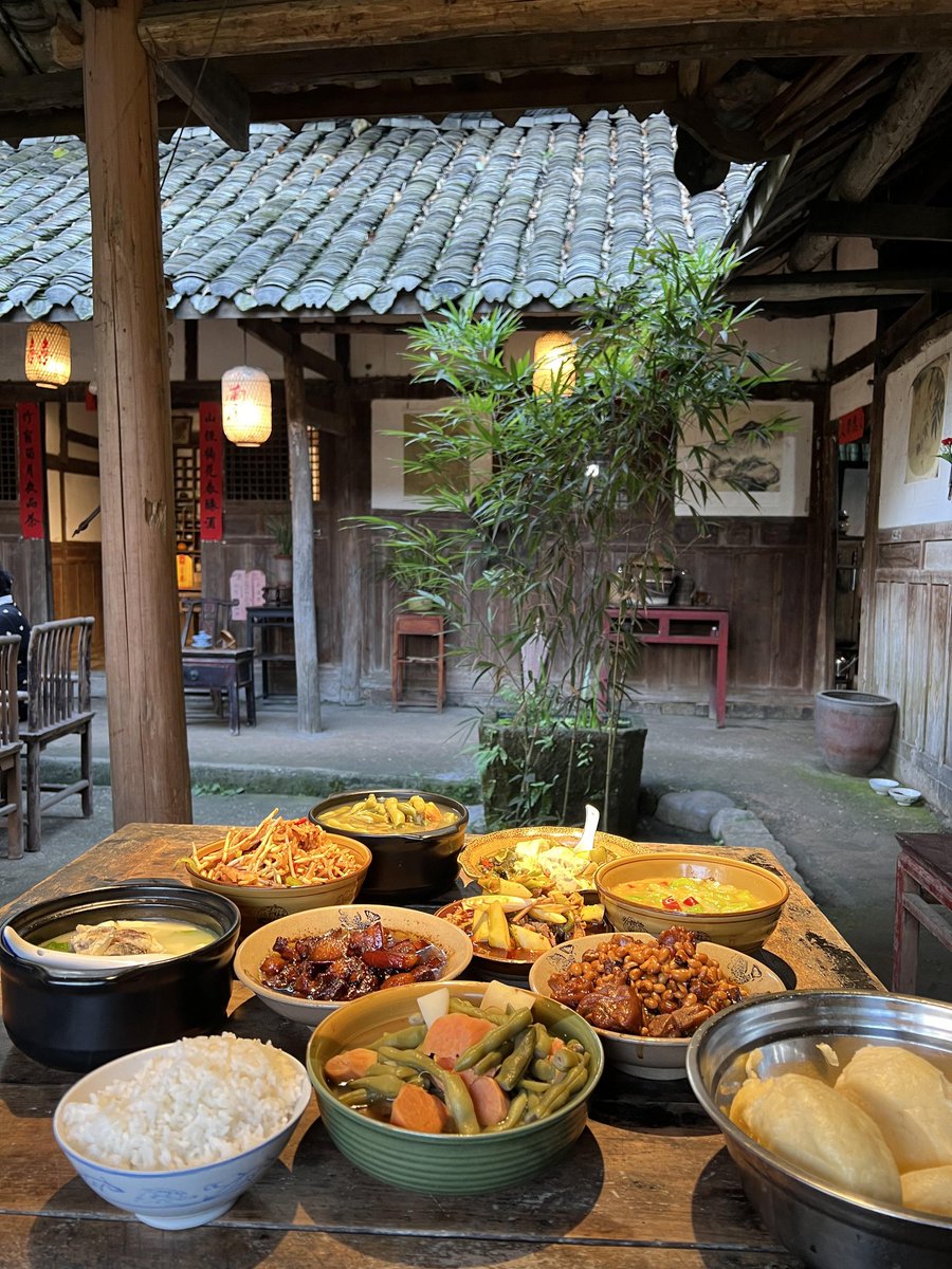 花间晚风 tweet media