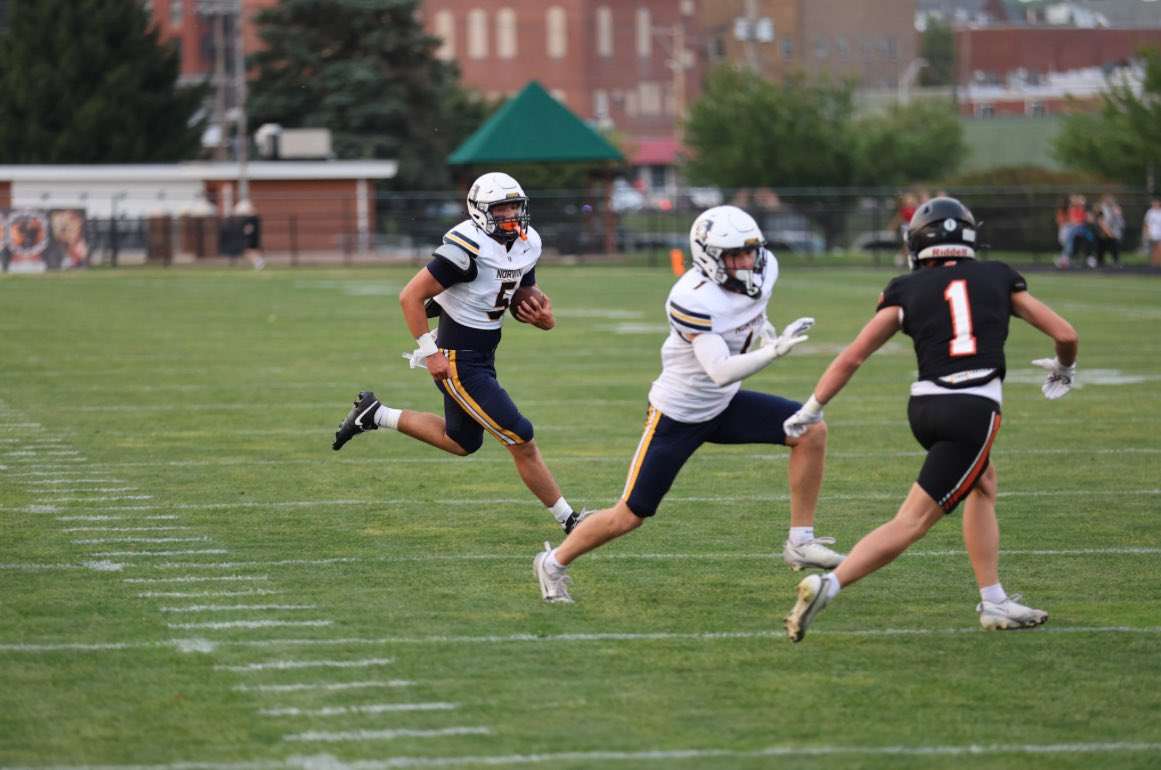 Josh Lenart (@josh_lenart) on Twitter photo Week 1-3 Film
Sr Year
6’2-210
<a href="/NorwinFB/">Norwin High School Football</a> <a href="/CoachMBrown1/">Mike Brown</a> <a href="/nssaspeed/">National Speed and Strength Academy</a>
hudl.com/v/2SbaeK Week 1-3 Film
Sr Year
6’2-210
<a href="/NorwinFB/">Norwin High School Football</a> <a href="/CoachMBrown1/">Mike Brown</a> <a href="/nssaspeed/">National Speed and Strength Academy</a>
hudl.com/v/2SbaeK