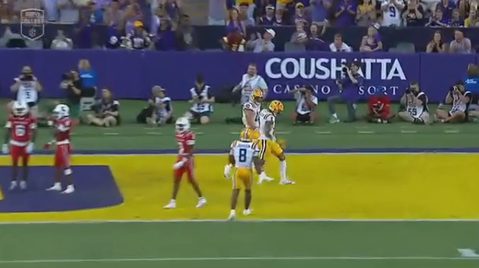 AdrianHeart504's tweet image. Garrett Nussmeier links up with Nic Anderson to put the first home touchdown on the board!

#LSU #LSUbound #CollegeFootball