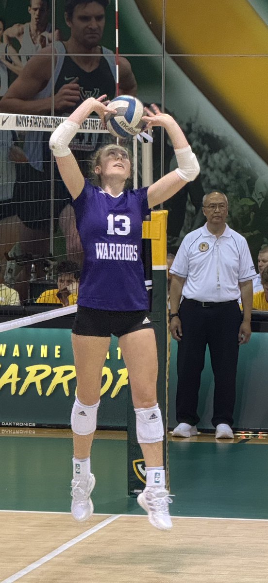 cc2amaz's tweet image. Fun weekend in Detroit at Wayne State University to get the 2025 VB season rolling. 2-2 record with tons of upside for the Warriors!  #stedlets #rollwarriors  @AshlynSteding