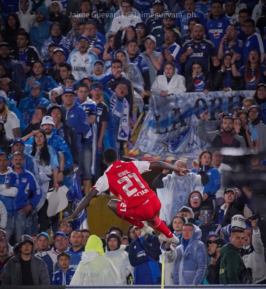 SoyMiguelParis's tweet image. “Silencio descomunal”

✍🏻 La Guardia solo tira aguante y carnaval.