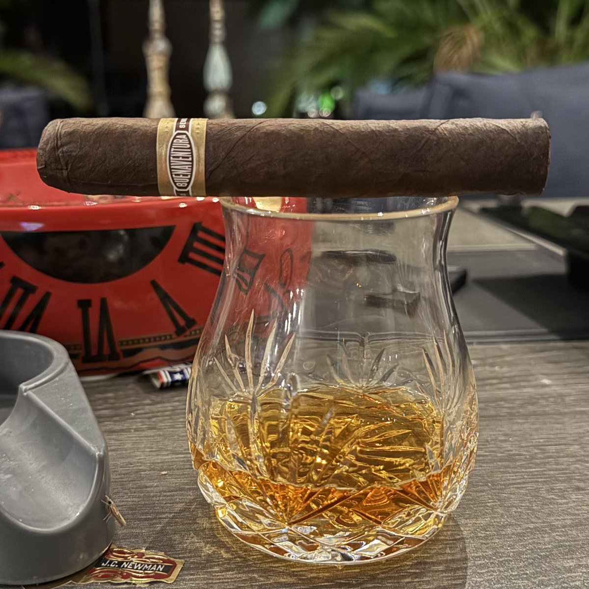 Next: <a href="/CurivariCigars/">Curivari Cigars</a> Buenaventura with Cream of Kentucky Cask Strength