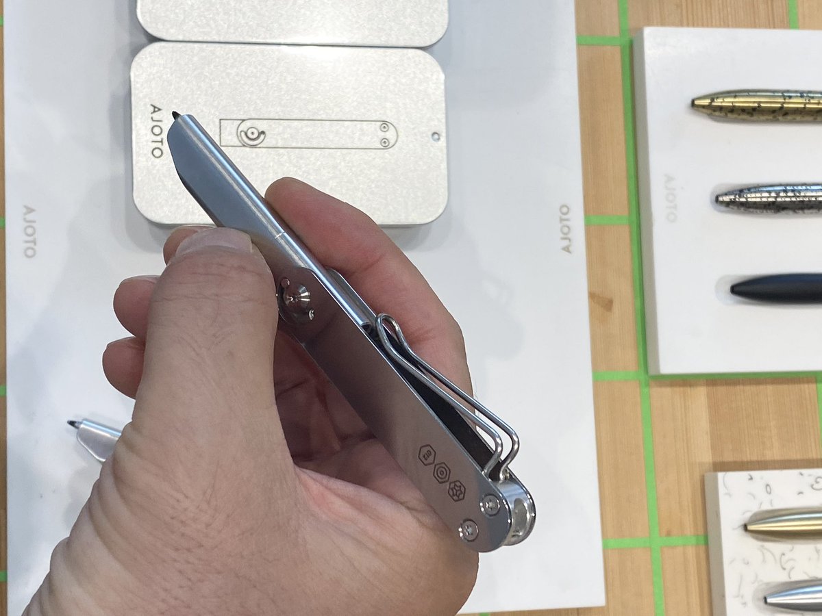 pen-info tweet media