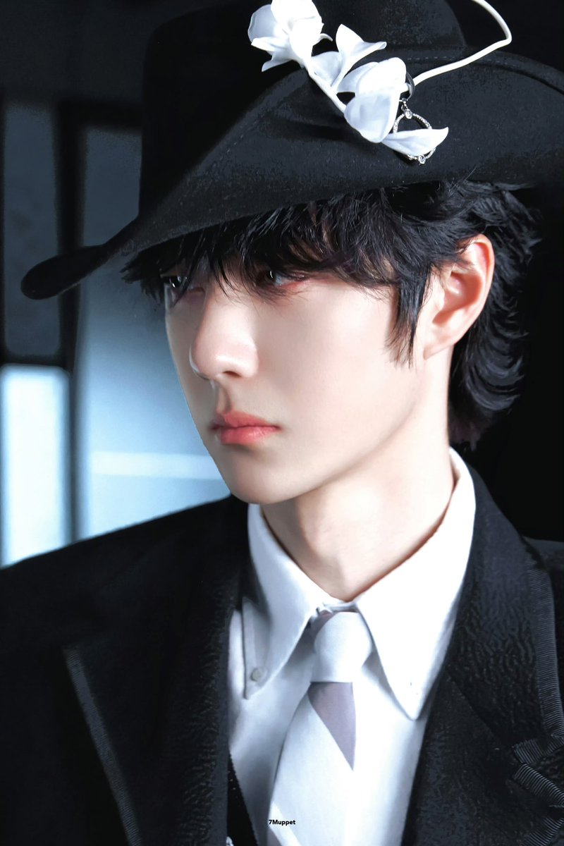 ใช้ชีวิตธรรมดาปกติที่ดหมือนเจ้าชายของประเทศไหนซักประเทศ