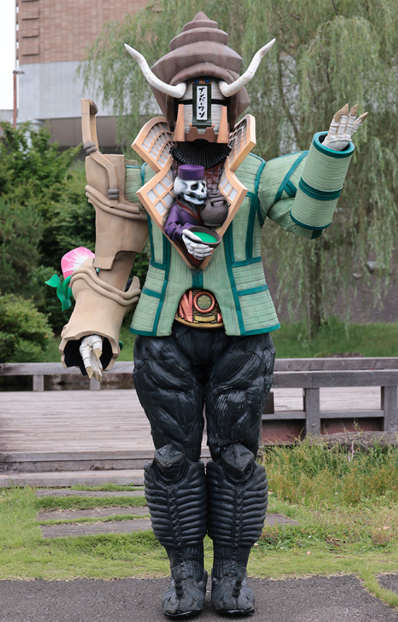 おもてなしノーワン

初登場作品:ナンバーワン戦隊ゴジュウジャー 第29話『極みのもてなし！竜儀は本気！』
所属:ブライダン

コンシェルジュの女性の『素敵なおもてなしがしたい』という願いを元にジェネレイティブされたノーワン怪人。