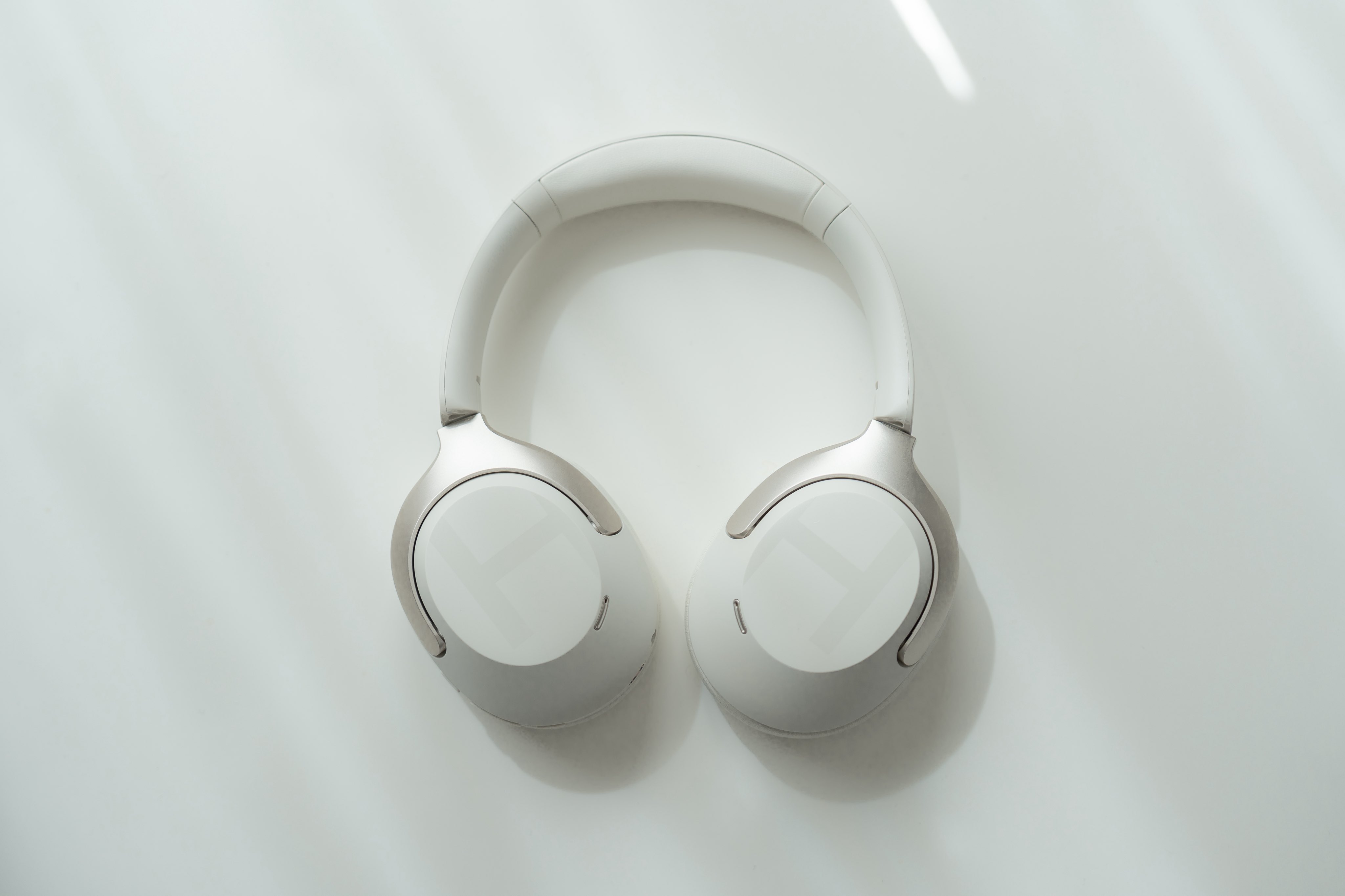 新 Xiaomi Haylou ハイブリッド型 ワイヤレスヘッドホン