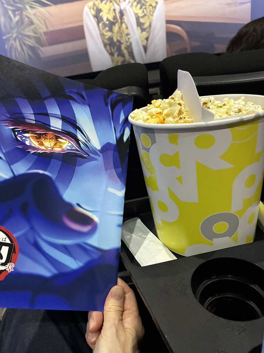 おはもっち☀️

今日は久しぶりに、パパ＆ママで、鬼滅の刃の映画を観に来た🎥

娘は怖がりなので、じぃじ＆ばぁばと遊んで待っててもらうことに🐶

楽しみ～✨✨🥰
