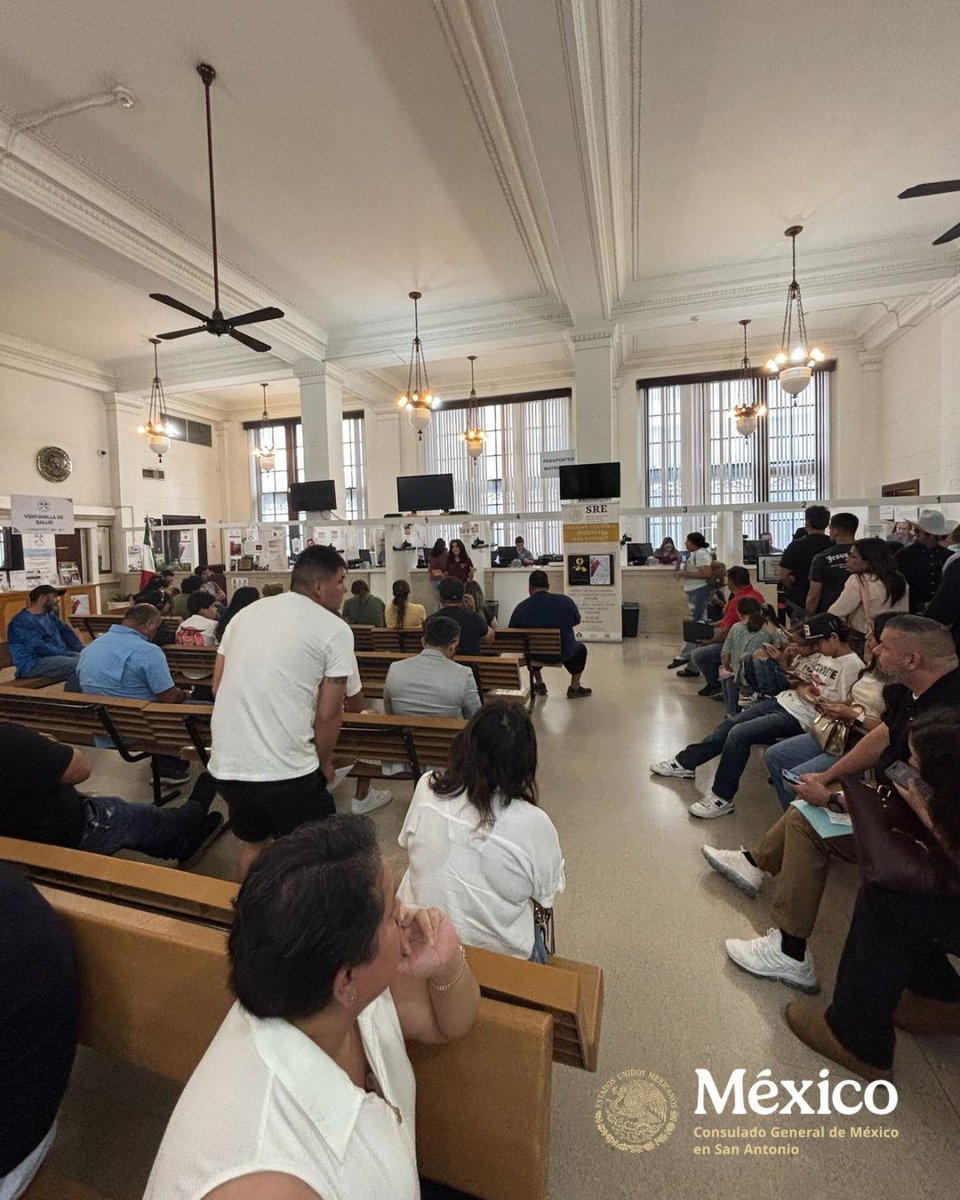 Durante la Jornada Sabatina de hoy, se atendió al público con trámites de pasaporte, matrícula consular y credencial para votar. 

Asimismo, como parte de las actividades de #ProtecciónConsular, el abogado Juan Gonzales ofreció asesoría legal a las y los asistentes 🇲🇽