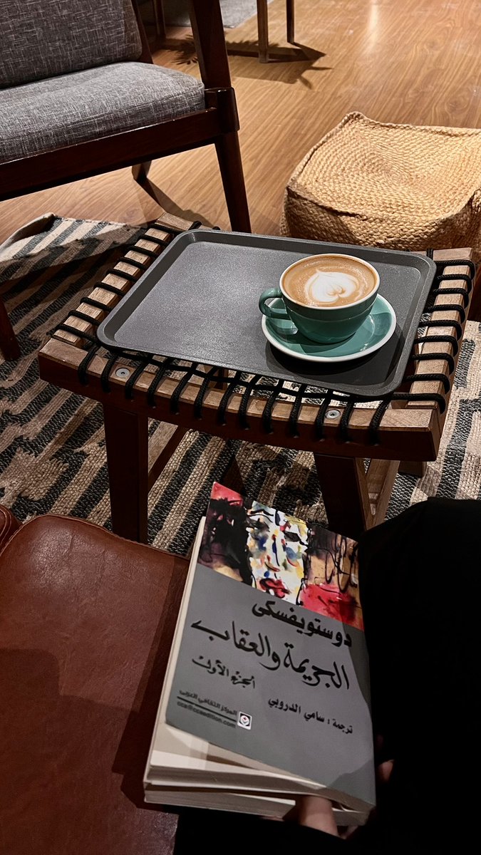 S_eid09's tweet photo. "إنه الألم الذي يعلمنا قيمة الرحمة، وأن شعورنا بالذنب هو مرآة الروح. كل إنسان يخفي داخله صراعات، ولا يصل إلى النور إلا عندما يواجه ظلامه الداخلي، ولا يعرف معنى الحرية إلا حين يعتذر عن كبريائه ويفهم ضعفه."
#دوستويفسكي https://t.co/8aYtfn6p9j