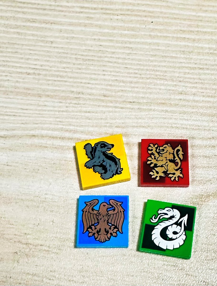 BuNinayBricks's tweet image. SORTING HAT 🦡🦁🦅🐍

which house are you in?

#lego #sortinghat #legosortinghat #harrypotter #hogwarts #hufflepuff #gryffindor #ravenclaw #slytherin #afol