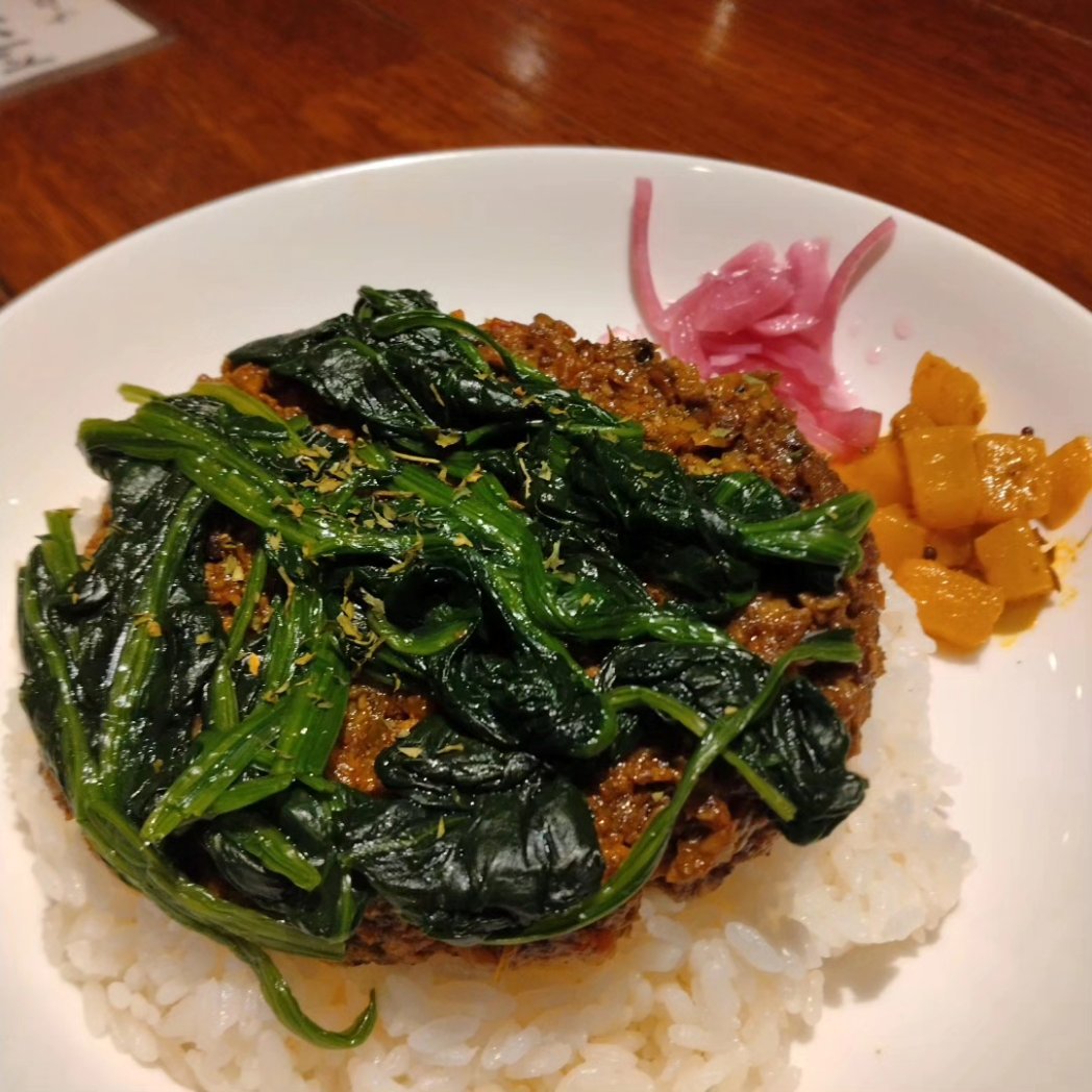 おはようございます！
ドライカレー☆Sサイズ550円〜
本日のスープ鶏しょうがスープになります
お気軽によろしくお願いいたします！