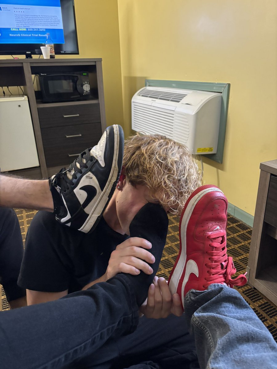 Guess who came to see us again 
<a href="/funwithmaxxx/">Max Avery 100k+</a>