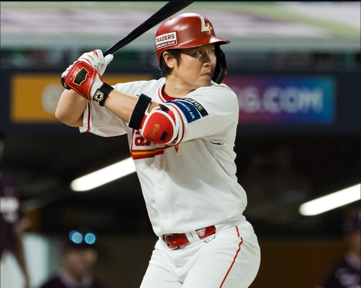 TheKnightCapper's tweet image. 🇰🇷 ⚾️ FREE KBO BOMB + LOTTO ⚾️ 🇰🇷

-LIKE ❤ + RT ♻️

-Comment " KBO KING "

-Must follow @TheKnightCapper to receive DM 📲

JOIN THE KB ARMY OVERSEAS ✈️