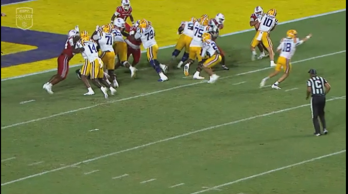 AdrianHeart504's tweet image. Caden Durham caps the drive with a 3-yard TD run!

#LSUTigers #CollegeFootball #LSUbound