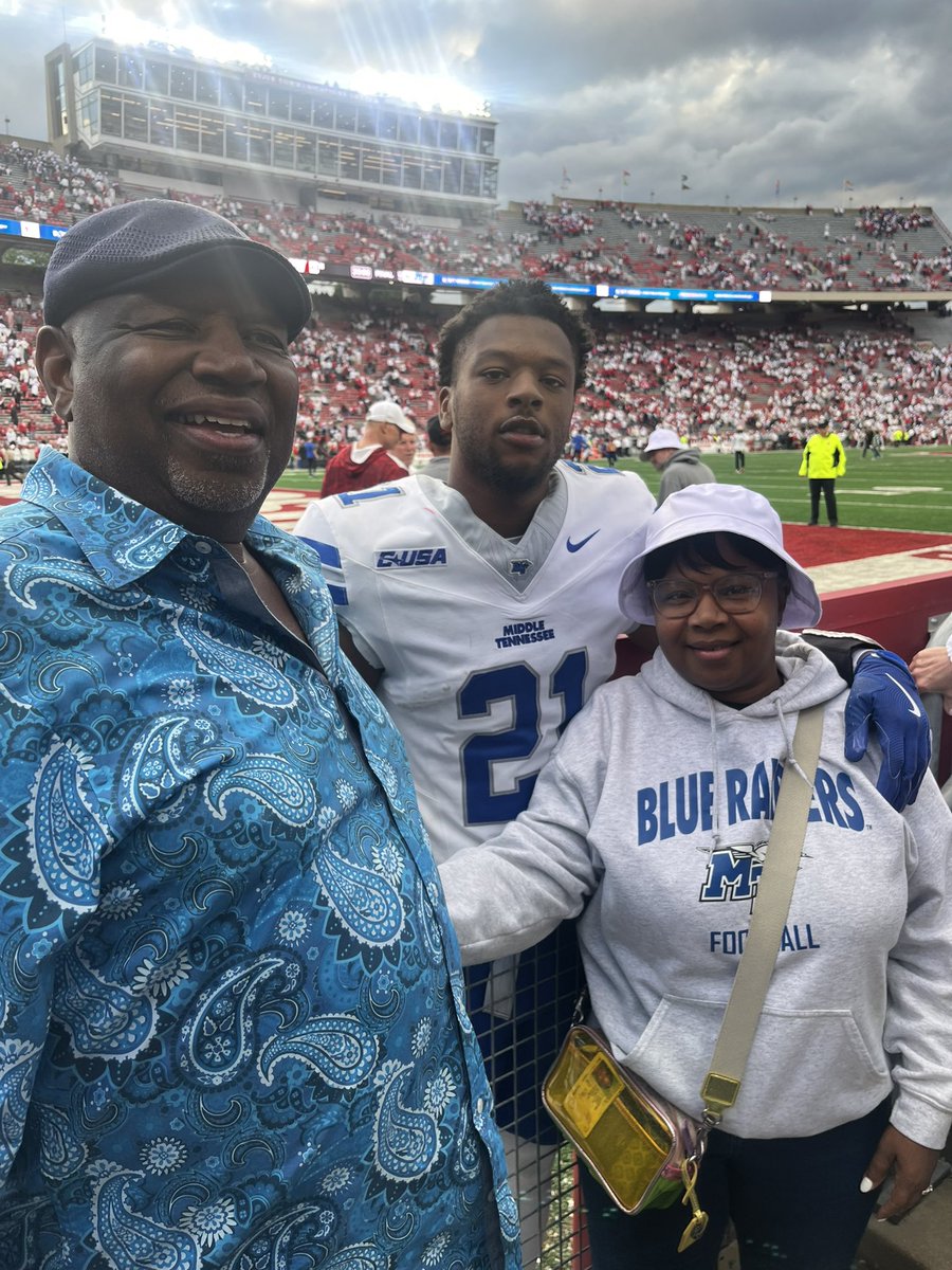 Guys came out and played some tough football. Always supporting <a href="/MT_FB/">Middle Tennessee Football</a> 💯❤️.