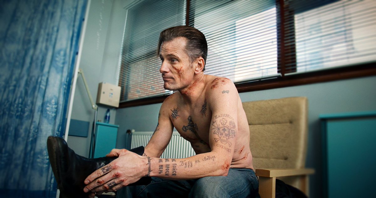 WNI (Wajib Nonton Ini)

Film mafia bukan cuma The Godfather! 

3 Film ini wajib kalian coba! yok mana favorit kalian?