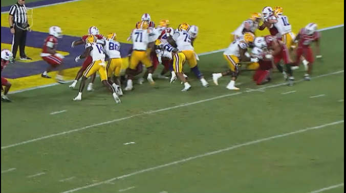 AdrianHeart504's tweet image. Caden Durham caps the drive with a 3-yard TD run!

#LSUTigers #CollegeFootball #LSUbound