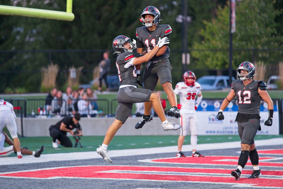 Bounced back in a big way. 💪

No. 6 <a href="/IndWesleyan_FB/">Indiana Wesleyan FB</a> storms past Saint Xavier 31–3 to grab win No. 1 of the season! 🏈

#BothAnd