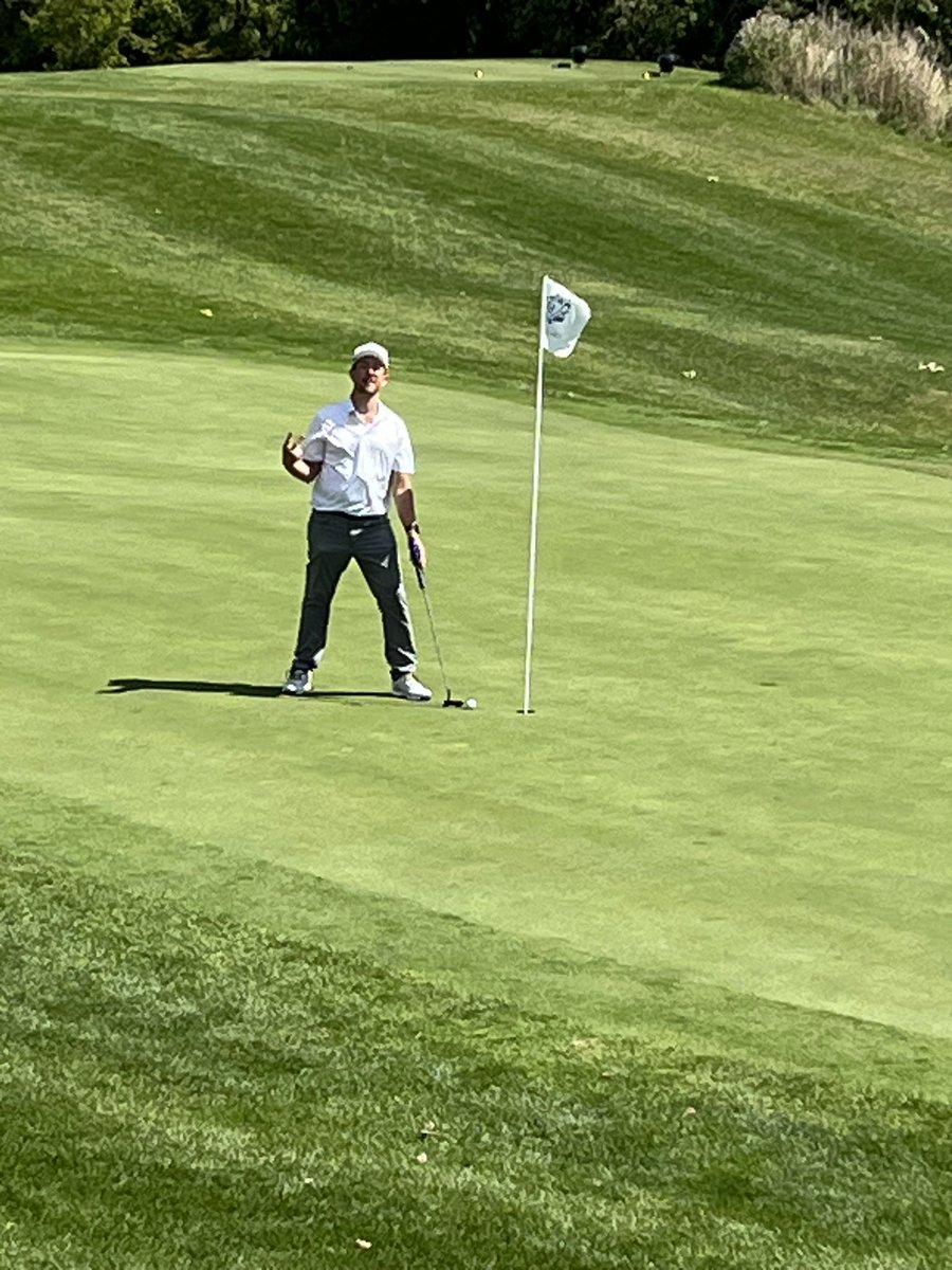 ABailie85's tweet photo. @Deviled_meggs_ Par 4. Second shot. Dm me. https://t.co/jc5hP3zMaq