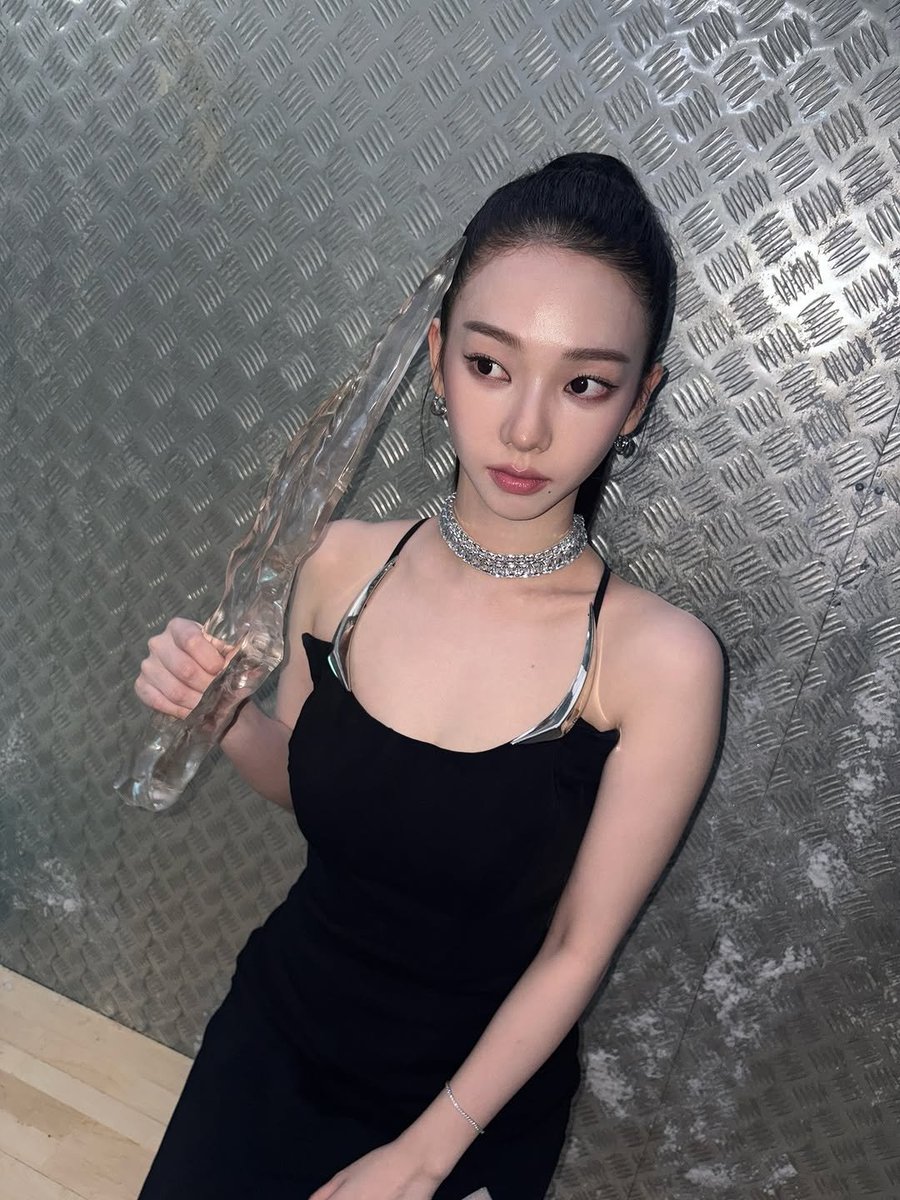 The Soft-Pawed Furce, Cherine tweet media