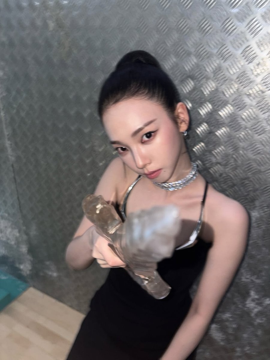 The Soft-Pawed Furce, Cherine tweet media