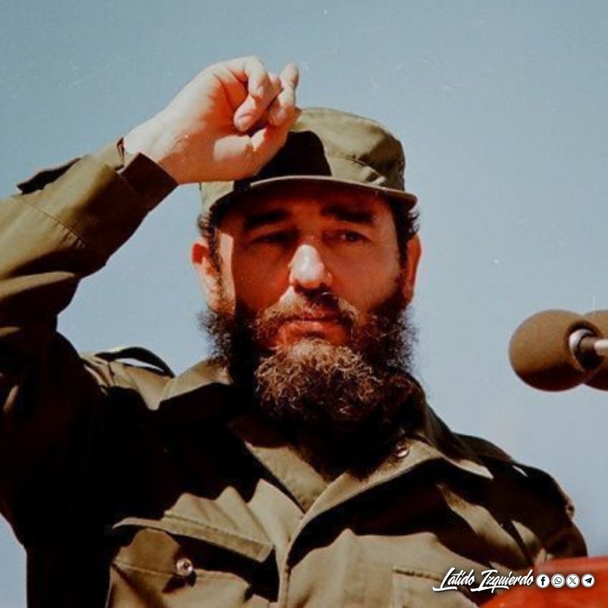 🇨🇺 #FidelPorSiempre : “La lucha por la paz significa luchar por salvar a la humanidad de una destrucción apocalíptica, significa luchar por salvar a cientos de millones de vidas de hombres, de mujeres, de jóvenes, de ancianos y de niños”. #100AñosConFidel  #CubaPorLaPaz 🕊️