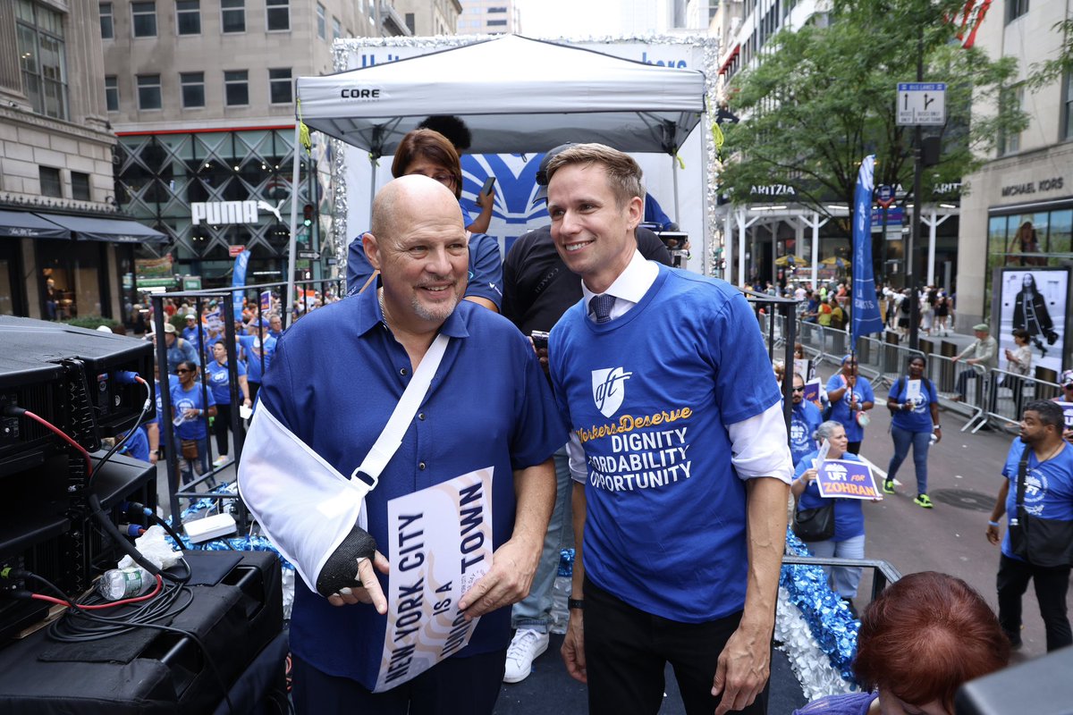 ebottcher's tweet photo. Marching in the 2025 Labor Day Parade to celebrate the workers, unions, and neighbors who keep our city moving every day ✊❤️🍎 #LaborDayParade #UnionStrong https://t.co/D1kDhWrWUW