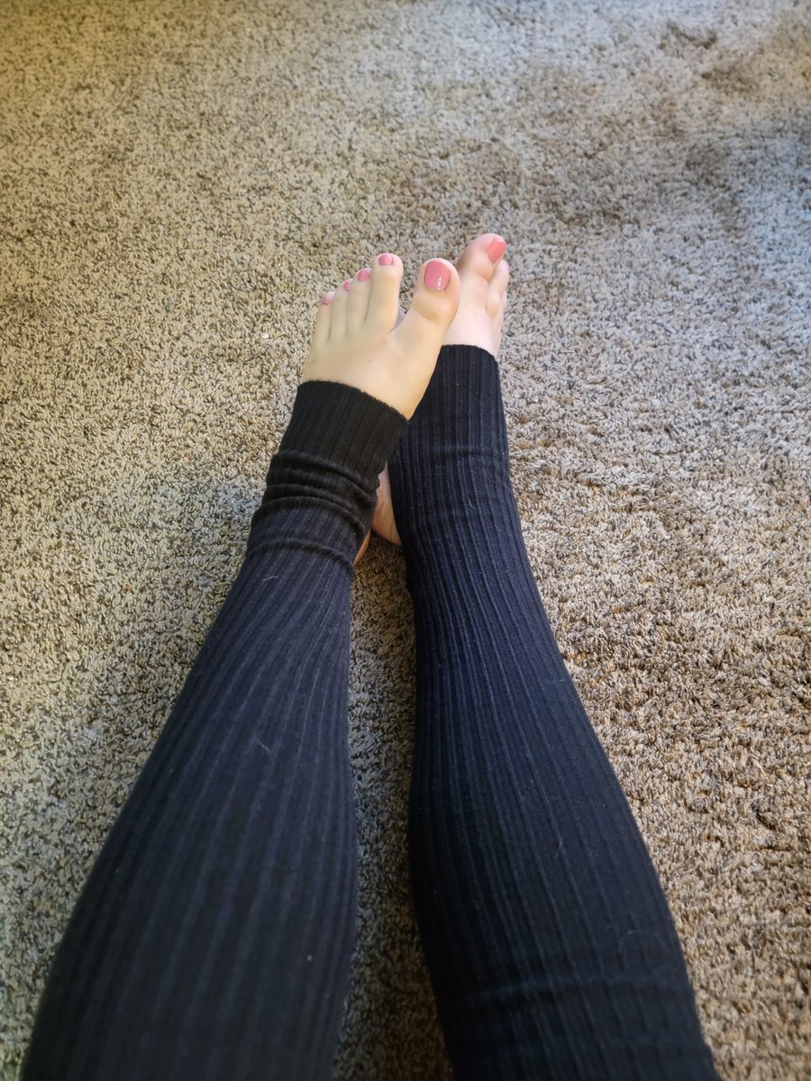LukeFemFlowers's tweet photo. Here one more uwu #Femboy #FootFetish #Feet #Soles #Toes #FootWorship #FemboyFeet #LGBT #Trans #Sissy #Barefeet #FootLovers #Fetish #PrettyFeet #gay https://t.co/UMbpP215gh