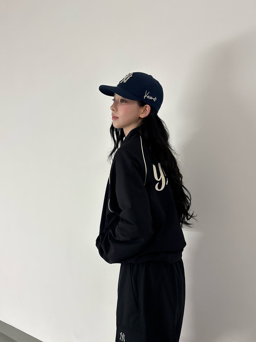 The Soft-Pawed Furce, Cherine tweet media