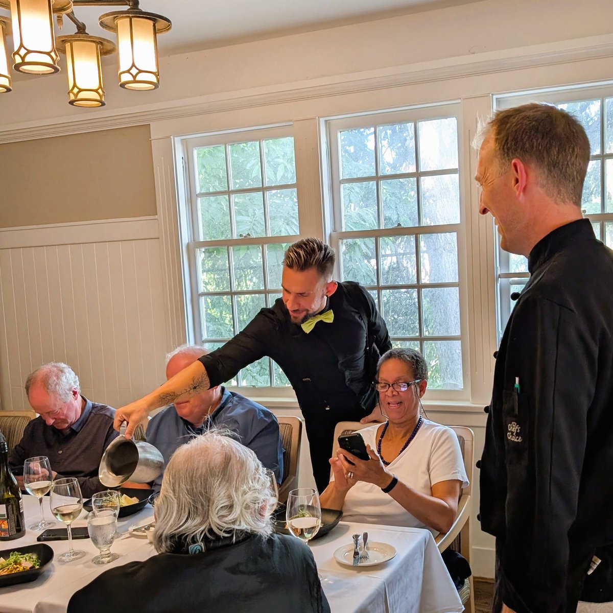 Welcome back to the Chef's Table 🕯️ This is more than dinner—it’s a shared journey of flavor, spontaneity, and conversation. The evening is built on connection—between guests, with the chef, and through the food itself.

⌇  

📅 Sep 26, 6pm
🔗 oldsurreyrestaurant.ca/chefs-table