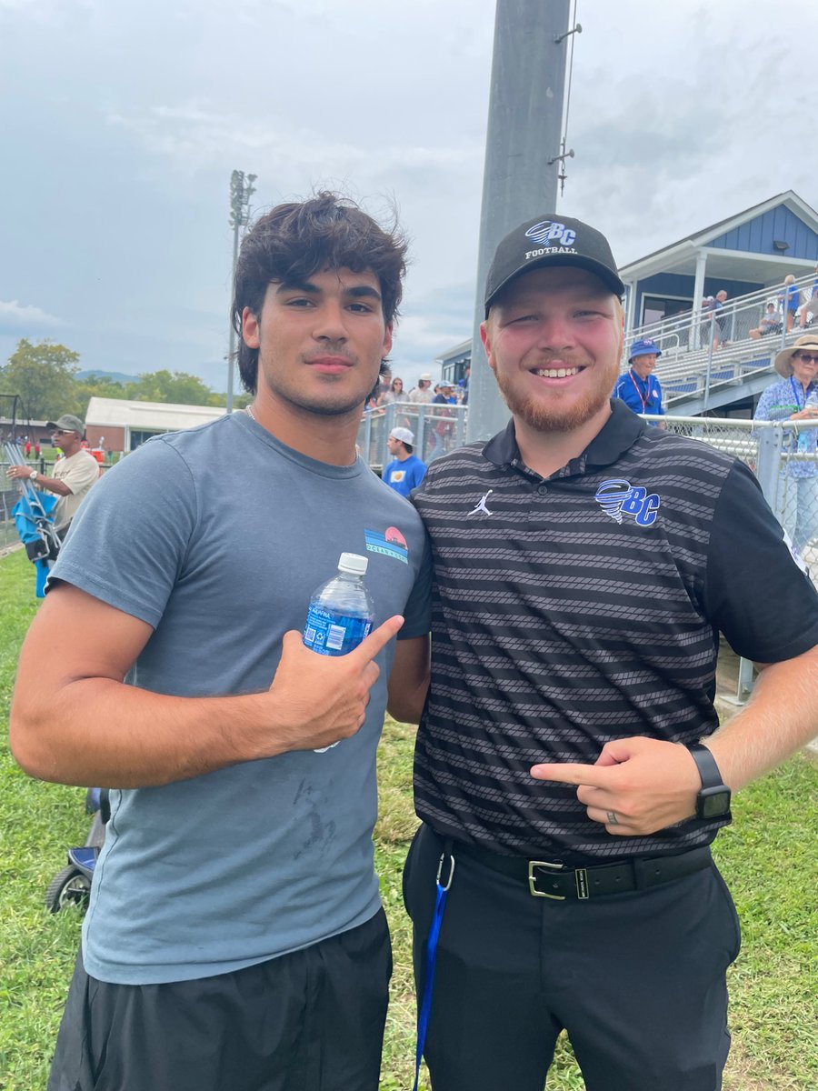 J.R.Kinard (@jrkinard2) on Twitter photo Definitely enjoyed my first Game Day visit to <a href="/BrevardF5/">BC Football 🌪</a>. Really appreciate the hospitality from <a href="/iamjamietinsley/">Coach Tinsley</a> and all the Brevard Coaches and staff. <a href="/iguerin/">Ian Guerin</a> <a href="/LouatTheState/">Lou Bezjak</a> <a href="/junebugnewyork/">Thomas Grant Jr.</a> <a href="/ChapinFB/">Chapin Football</a> <a href="/CoachRyanCole/">Ryan Cole</a> Definitely enjoyed my first Game Day visit to <a href="/BrevardF5/">BC Football 🌪</a>. Really appreciate the hospitality from <a href="/iamjamietinsley/">Coach Tinsley</a> and all the Brevard Coaches and staff. <a href="/iguerin/">Ian Guerin</a> <a href="/LouatTheState/">Lou Bezjak</a> <a href="/junebugnewyork/">Thomas Grant Jr.</a> <a href="/ChapinFB/">Chapin Football</a> <a href="/CoachRyanCole/">Ryan Cole</a>