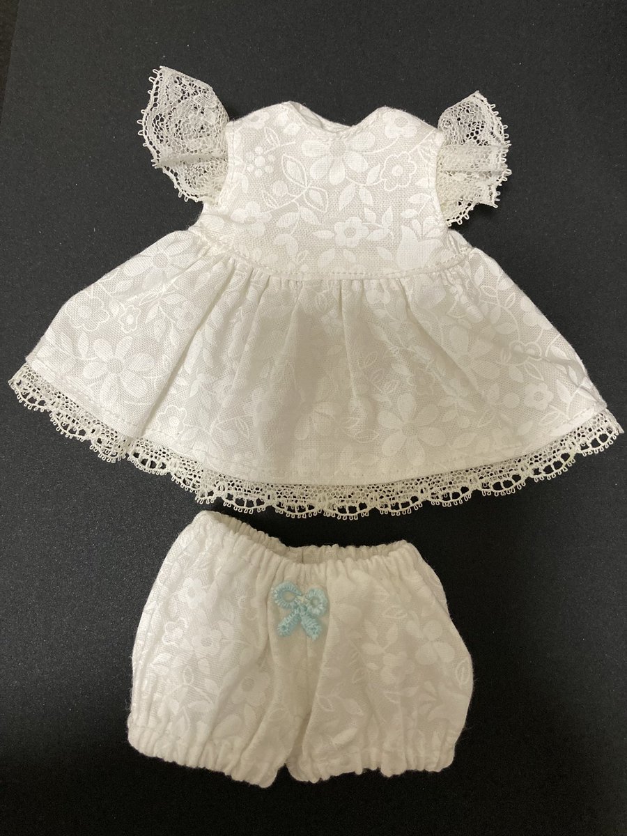 大きな子犬わたあめちゃんのワンピとドロワーズのセットも作ってみました
#DS76