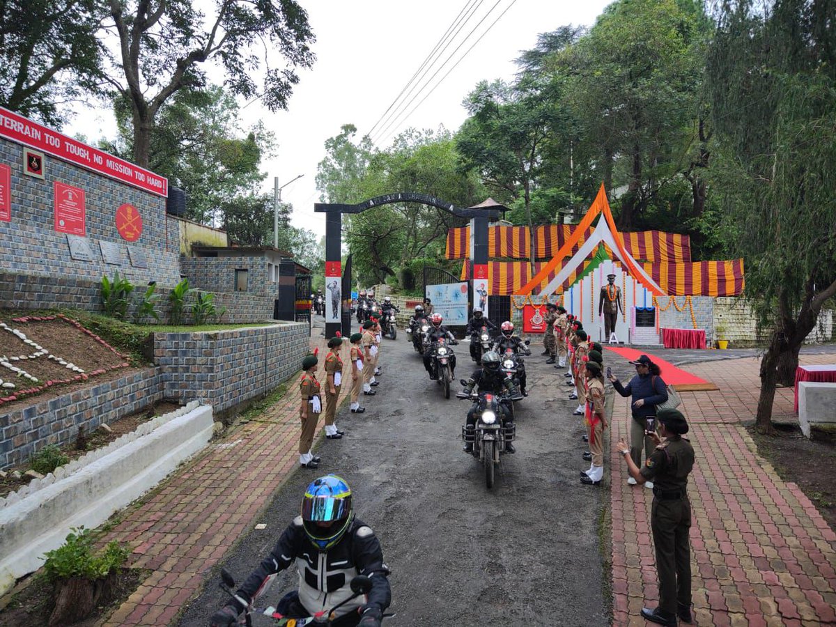suryacommand's tweet image. 🏍️ &quot;𝗦𝘂𝗿𝘆𝗮𝗤𝘂𝗲𝘀𝘁 : 𝗪𝗵𝗲𝗿𝗲 𝗟𝗲𝗴𝗮𝗰𝘆 𝗙𝘂𝗲𝗹𝘀 𝘁𝗵𝗲 𝗥𝗶𝗱𝗲, 𝗮𝗻𝗱 𝗬𝗼𝘂𝘁𝗵 𝗜𝗻𝘀𝗽𝗶𝗿𝗲𝘀 𝘁𝗵𝗲 𝗥𝗼𝗮𝗱 𝗔𝗵𝗲𝗮𝗱.&quot; 🇮🇳 

Wheels of Surya Quest Expedition 2025 thundered through Himachal on Day 2, echoing stories of sacrifice, service &amp;amp; strength. The day…