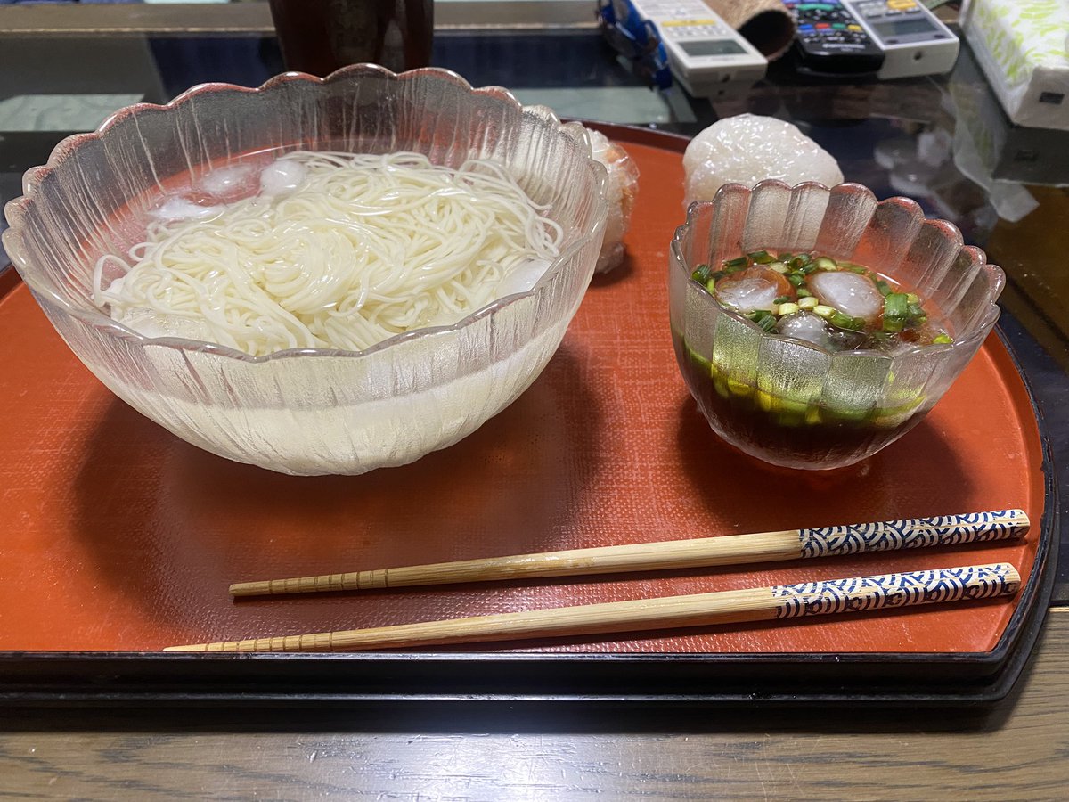 お昼ご飯✨
暑いからそうめん美味しいね😌