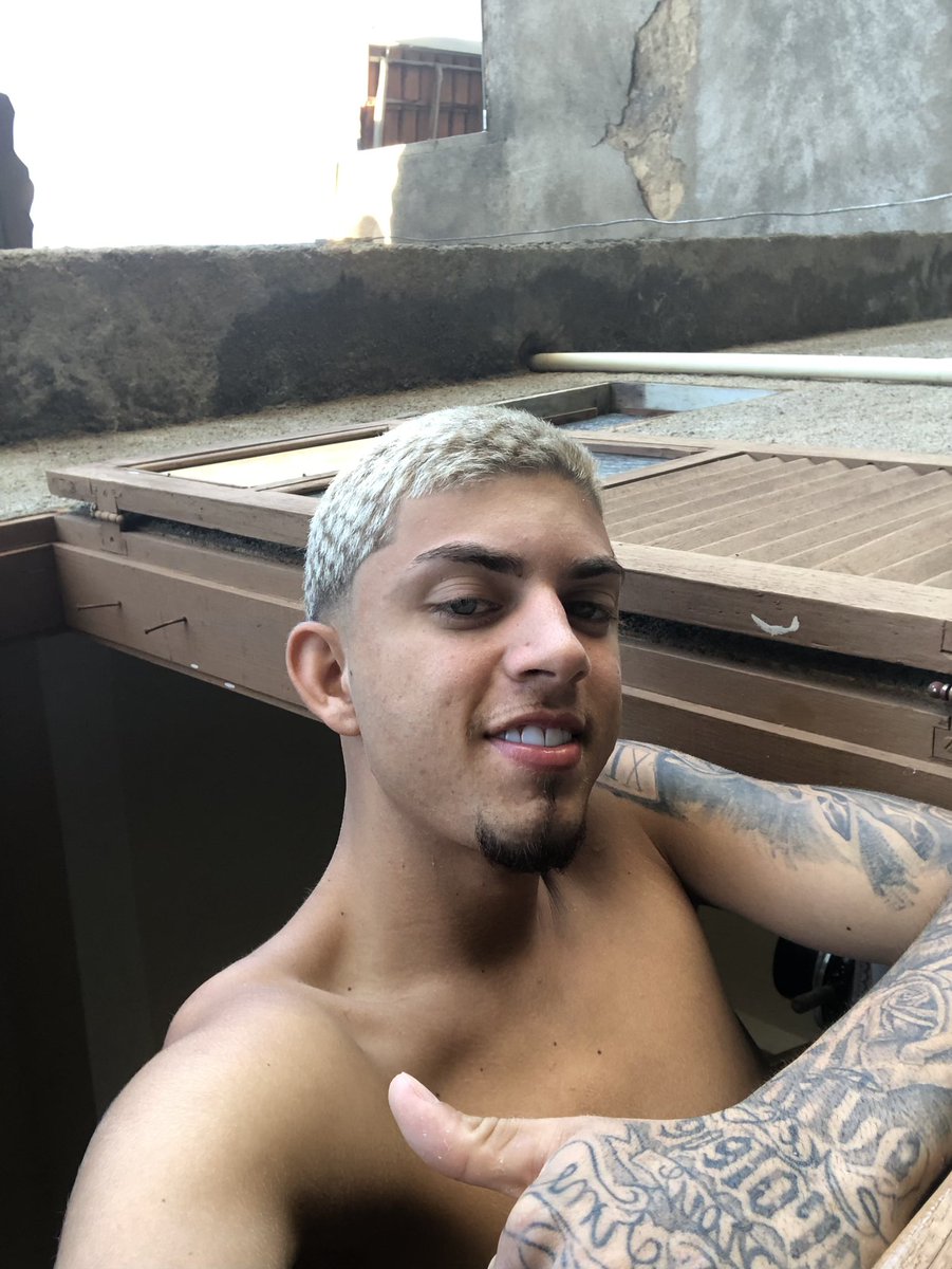 😜