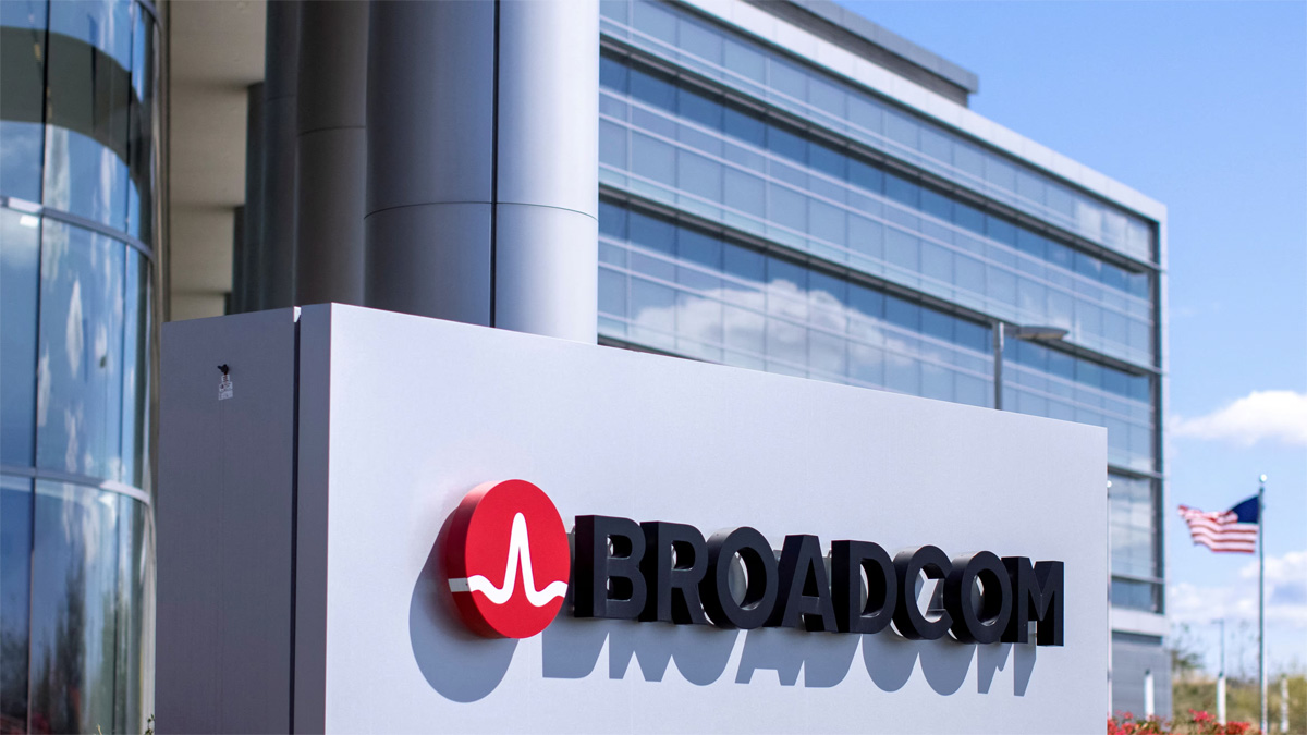 「次のエヌビディア」と称されるブロードコムが急伸している。
AI関連の売上高が前年同期比で63％増え、時価総額は200兆円超に急拡大。
また、オープンAIが自社開発のAI半導体をブロードコムと生産すると報道。
受注額は1兆5000億円で、来年度のAI関連売上高見通しは「かなり顕著に」加速するという。