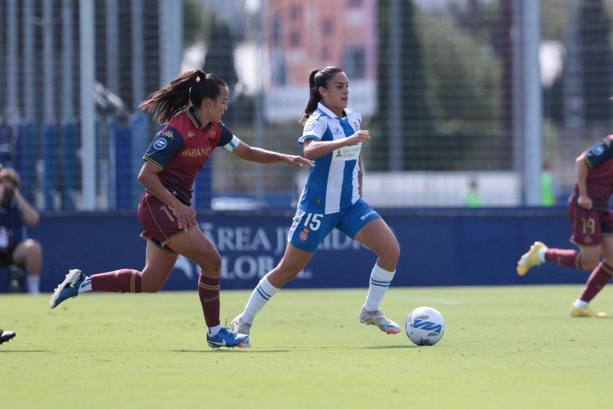 今季初のポイントゲット‼️
⚪️🔵エスパニョール1️⃣5️⃣🇪🇸<a href="/laura_mrtnez/">Laura Martínez</a>
🆚デポルティーボ・ラ・コルーニャ
26歳の🇪🇸ミッドフィルダー

#ProneoSports