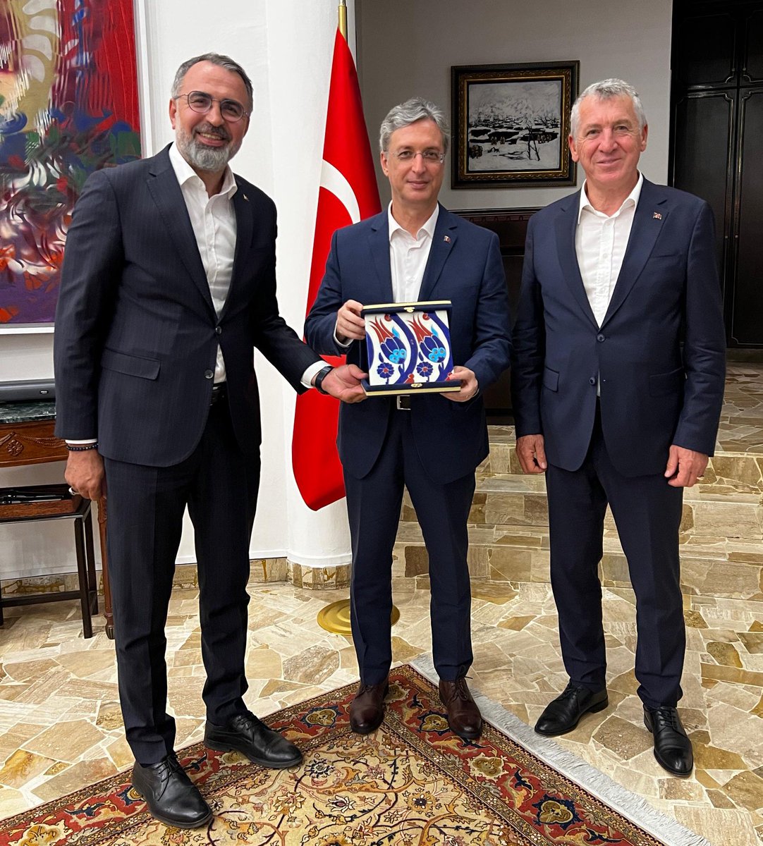 MATTA 2025 Turizm Fuarı için Kuala Lumpur’da bulunan Kestel Belediye Başkanı Sn. Ferhat Erol ve Harmancık Belediye Başkanı Sn. Haşim Ali Arıkan’ın nazik ziyaretleri için teşekkür ederim.

Fuarın Bursa’mızın tanıtımı bakımından yararlı olmasını temenni ederim.
🇹🇷🤝🇲🇾