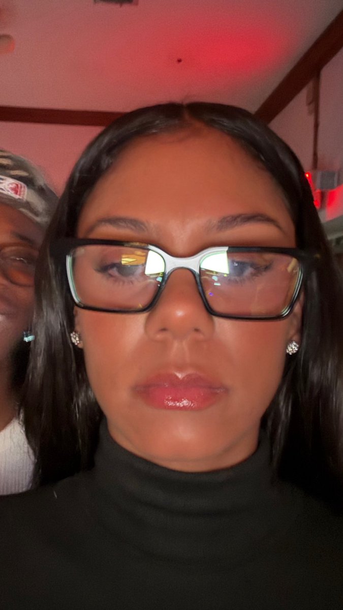 kbooo (@karrahbooo) on Twitter photo 