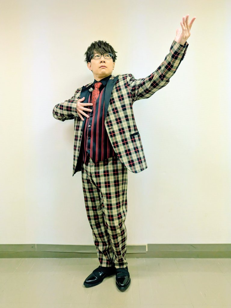 『MANKAIカンパニーpresents “Winter Party!” 2025』
おまけ写真☆
 
「真のジェントルマンのためのエレガントテストParty！」最後に一流声優に返り咲いた＆ライブパートで「esの憂鬱」を披露したペア
豊永利行＆寺島惇太さんの2ショット〜♫
1ショットも〜っ♪

#エースリー 
#WinterParty2025