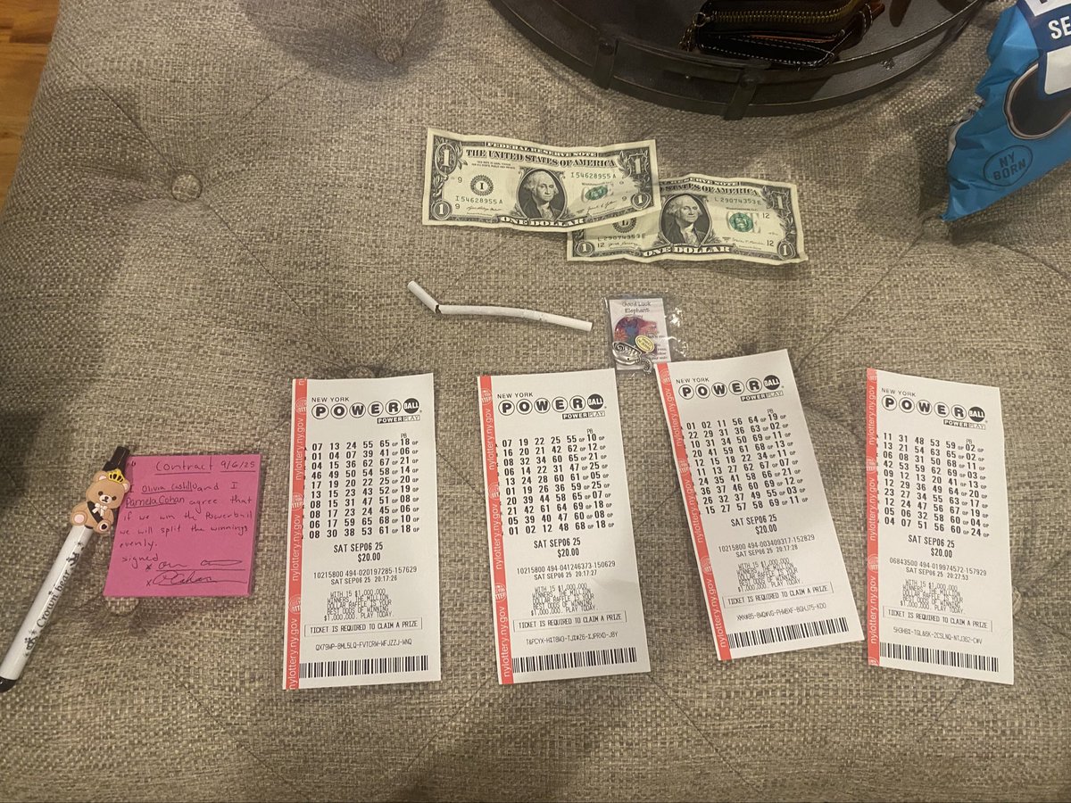 ooliviacastillo's tweet photo. Did I win #powerball https://t.co/YtYYnygW5G